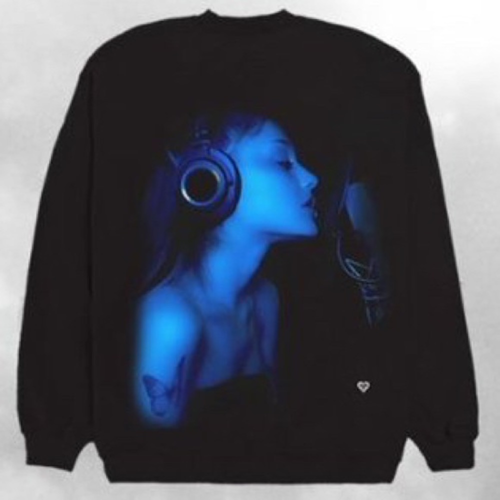 NEW Ariana Grande AG27 Crewneck